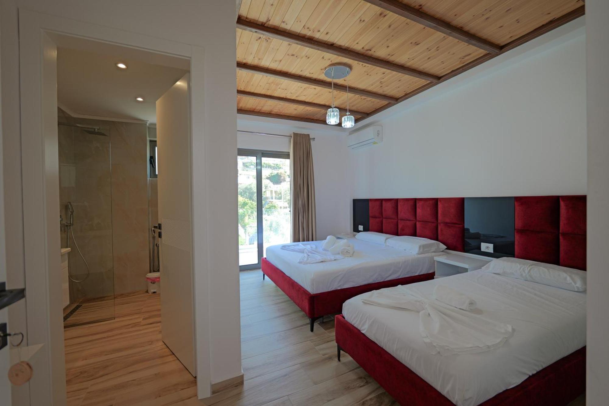 Hotel Take Борш Екстериор снимка