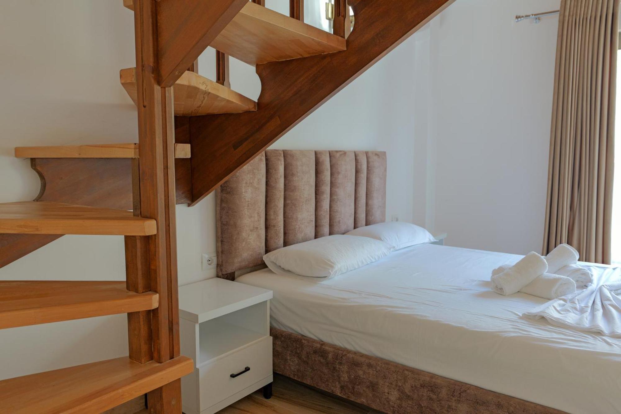 Hotel Take Борш Екстериор снимка